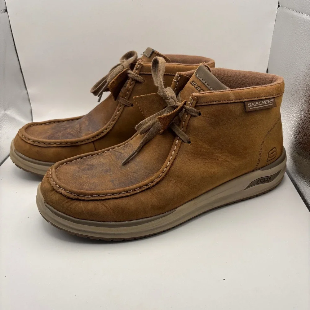 Skechers Arch Fit Motley Ratel Brown Leather Chukka Wallabee Boots 204655 DSRT